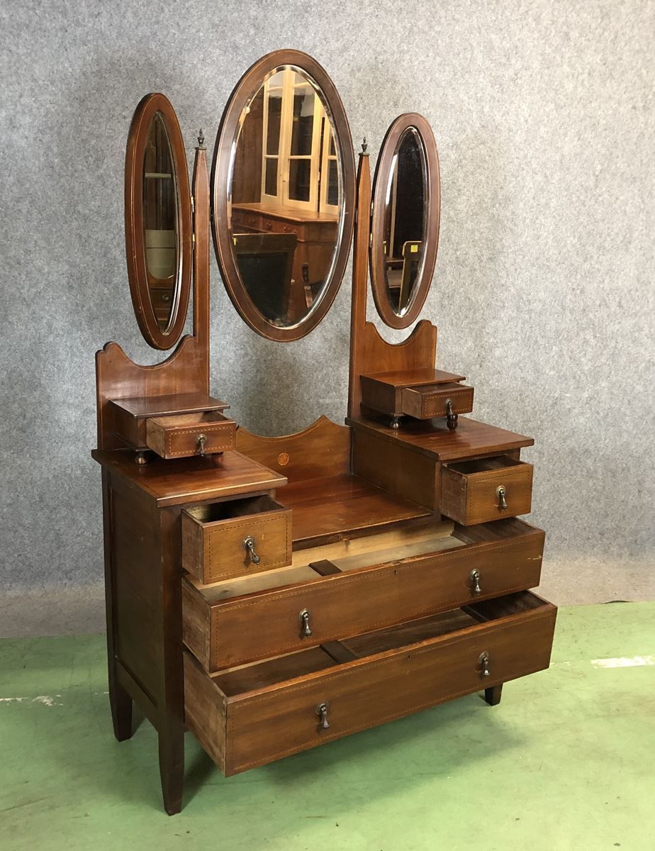 Hairdresser English early twentieth mahogany