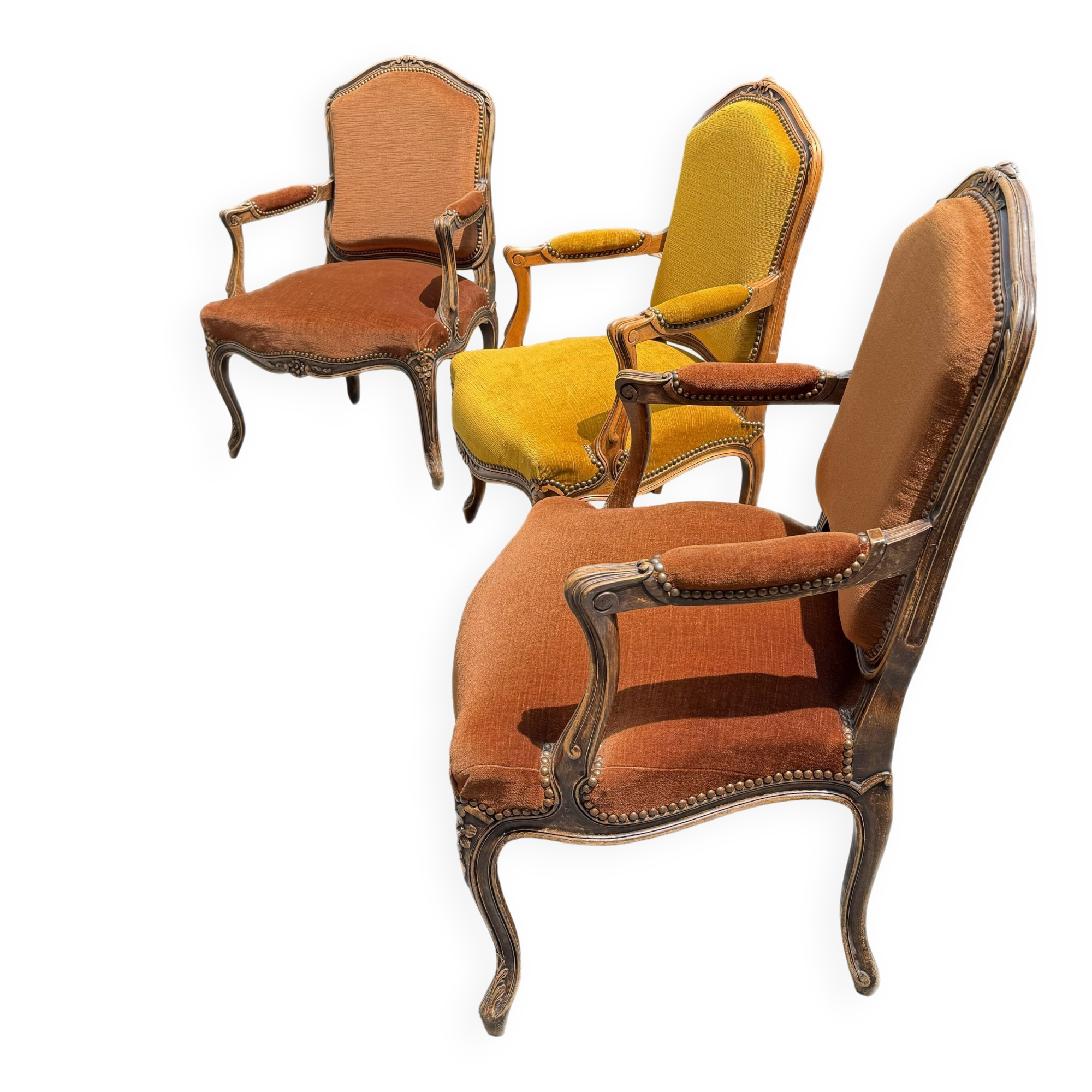 Louis XV armchair suite in carved wood – ochre and saffron velvet