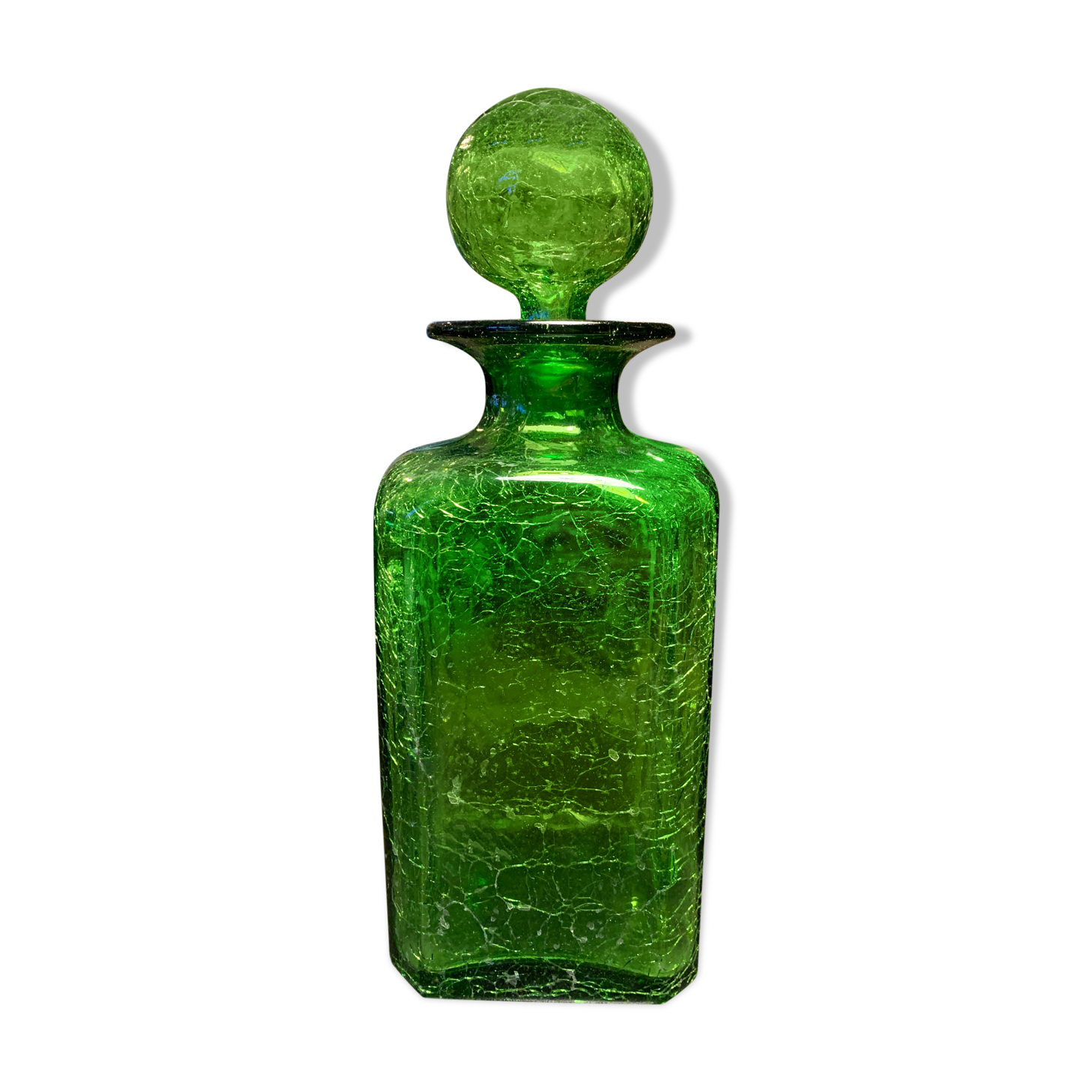 Green cracked carafe