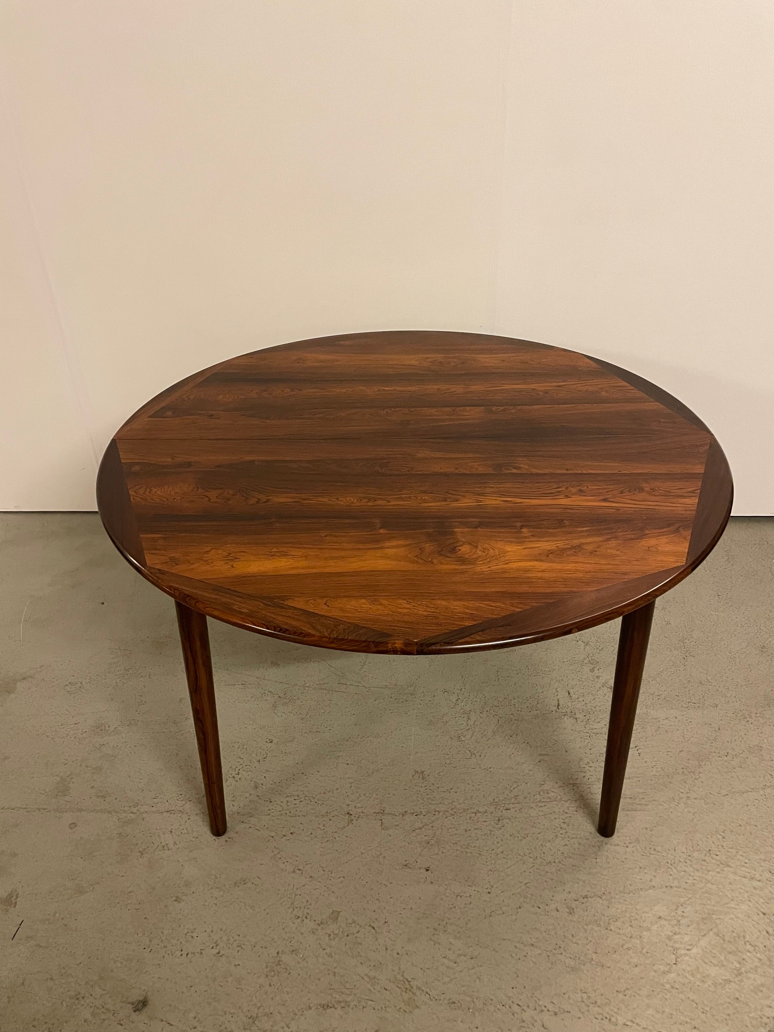Danish round palisander dining table 1960s