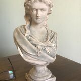 Lorraine bust