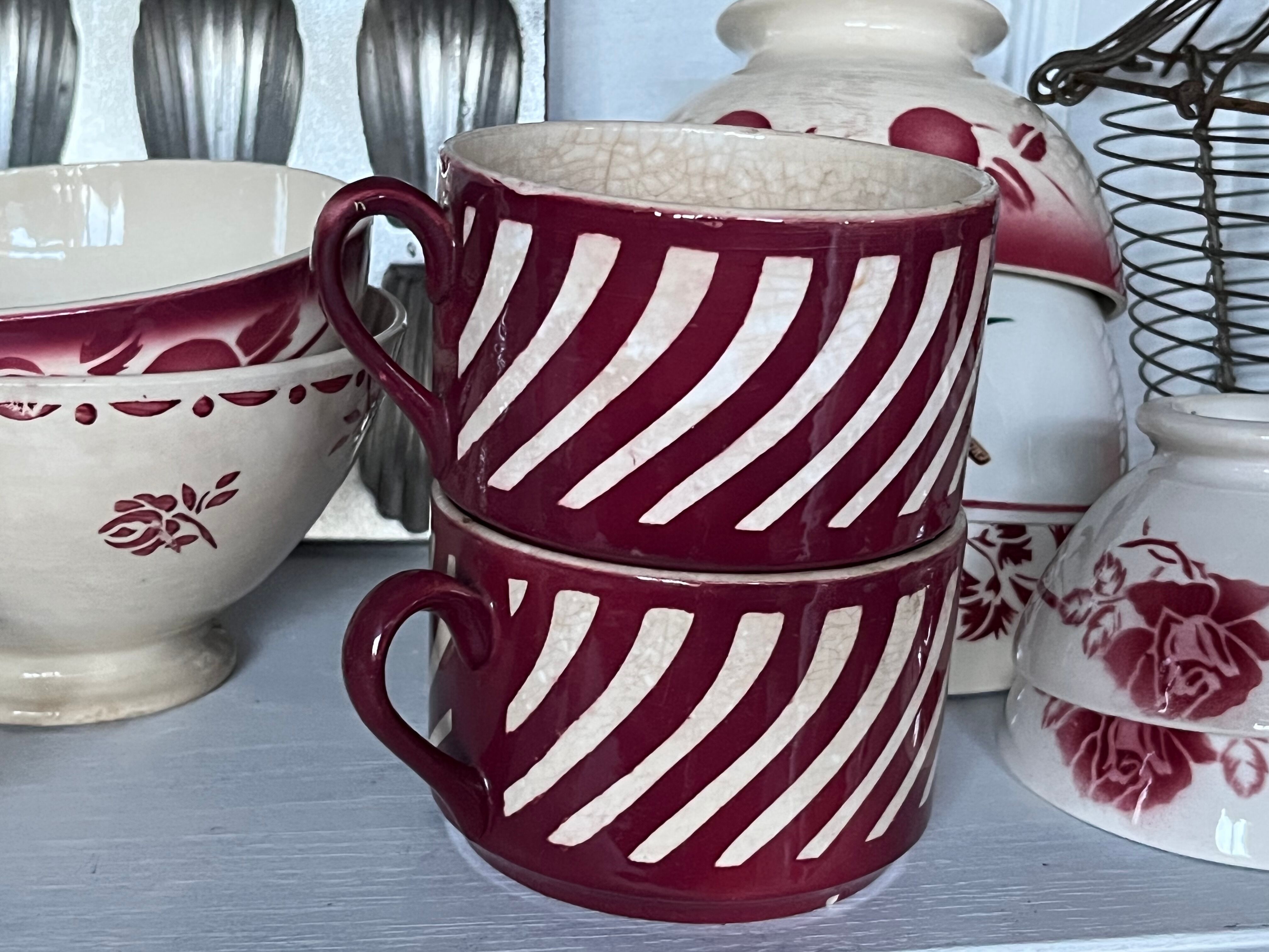 2 cups Creil and Montereau