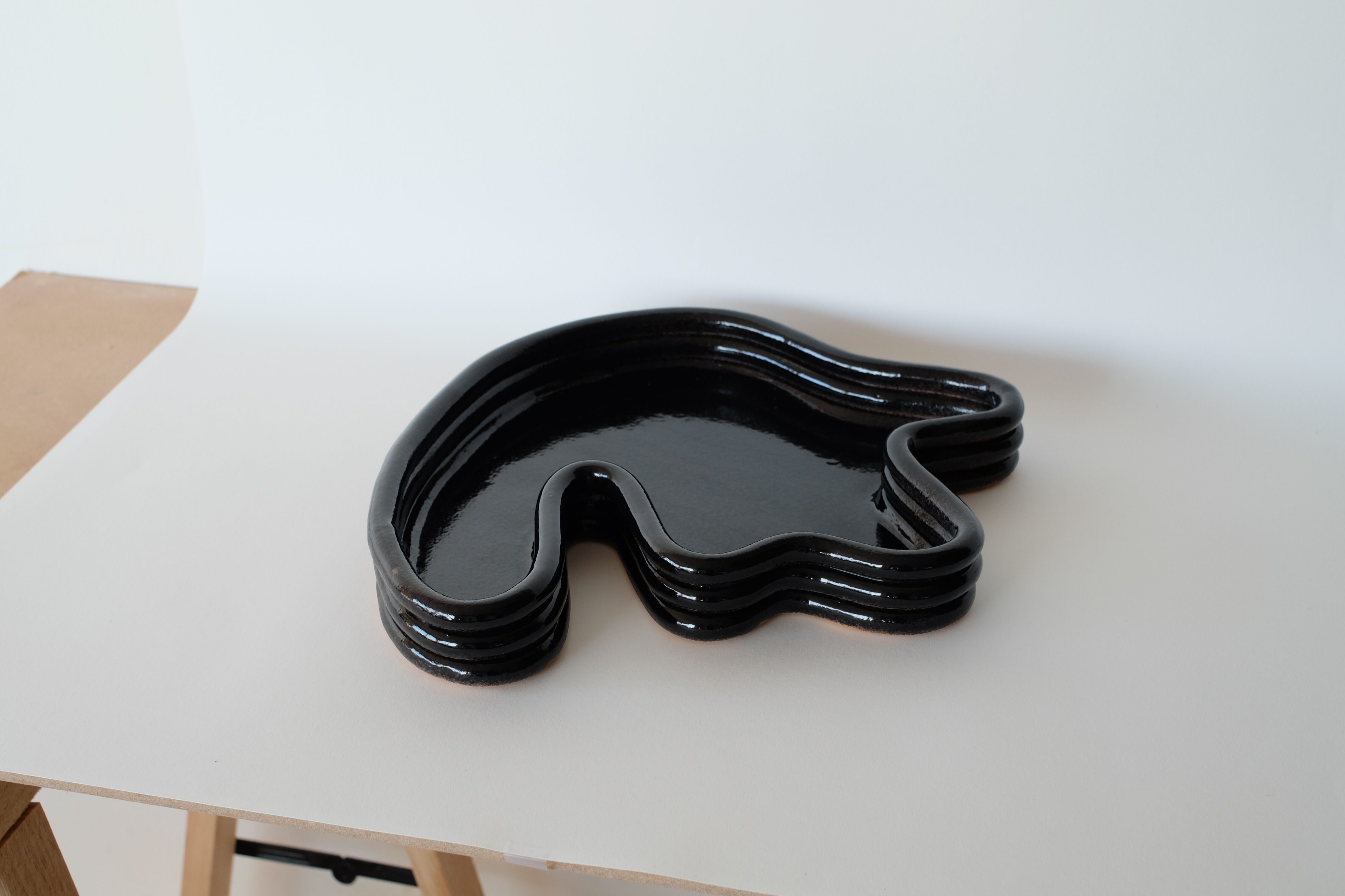 Big Lali Black Vinyl Centerpiece - Sophie Parachey