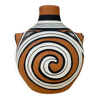 Terracotta vase in jar format