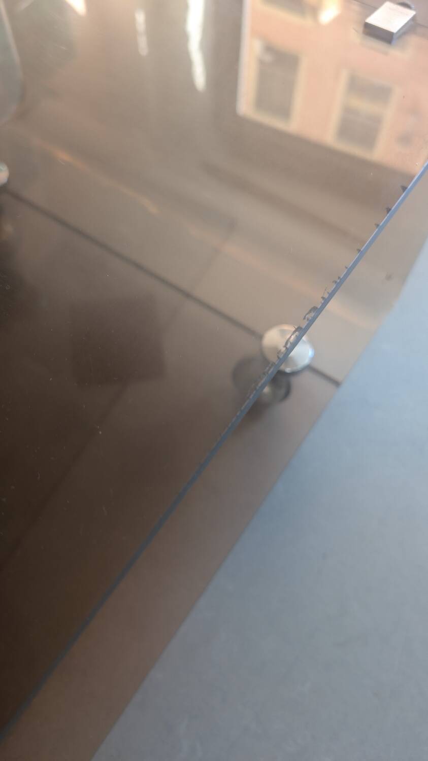Table d'appoint en plexiglas fumé, années 70
