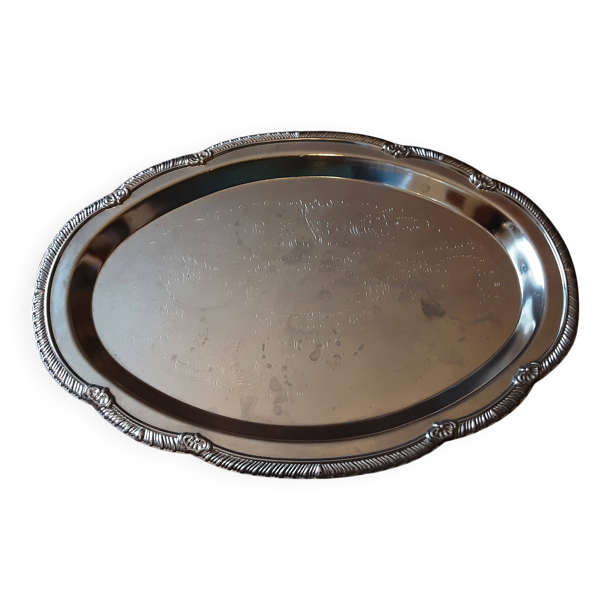 Oval metal plate