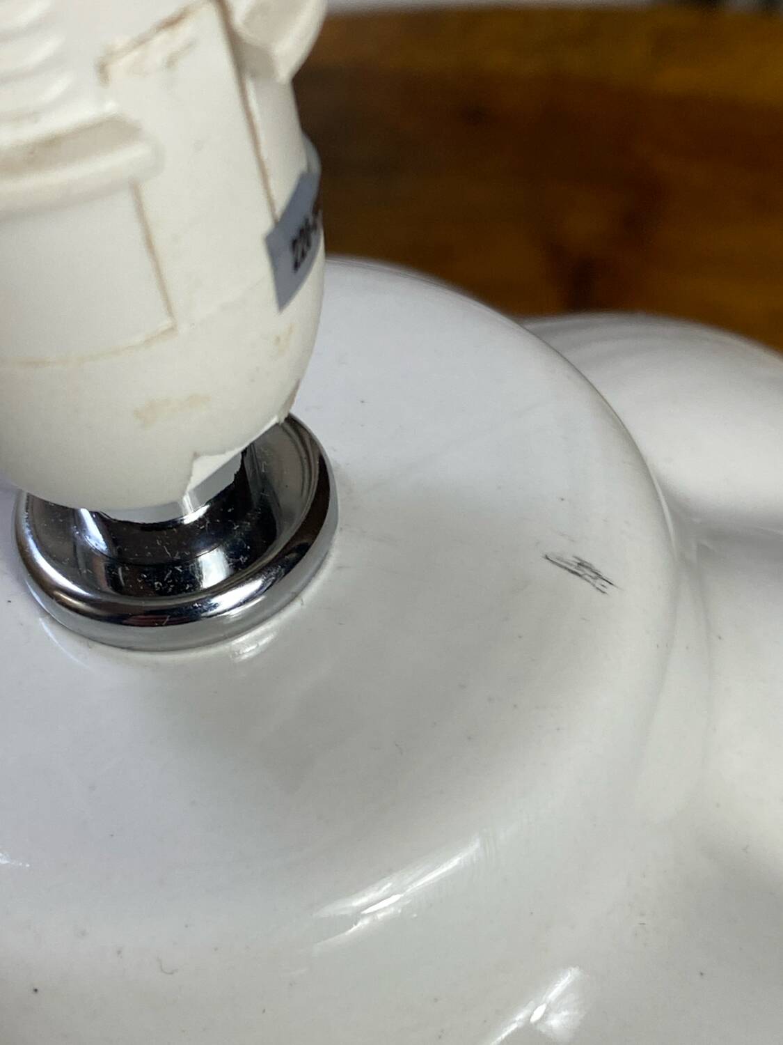 White ceramic lamp base