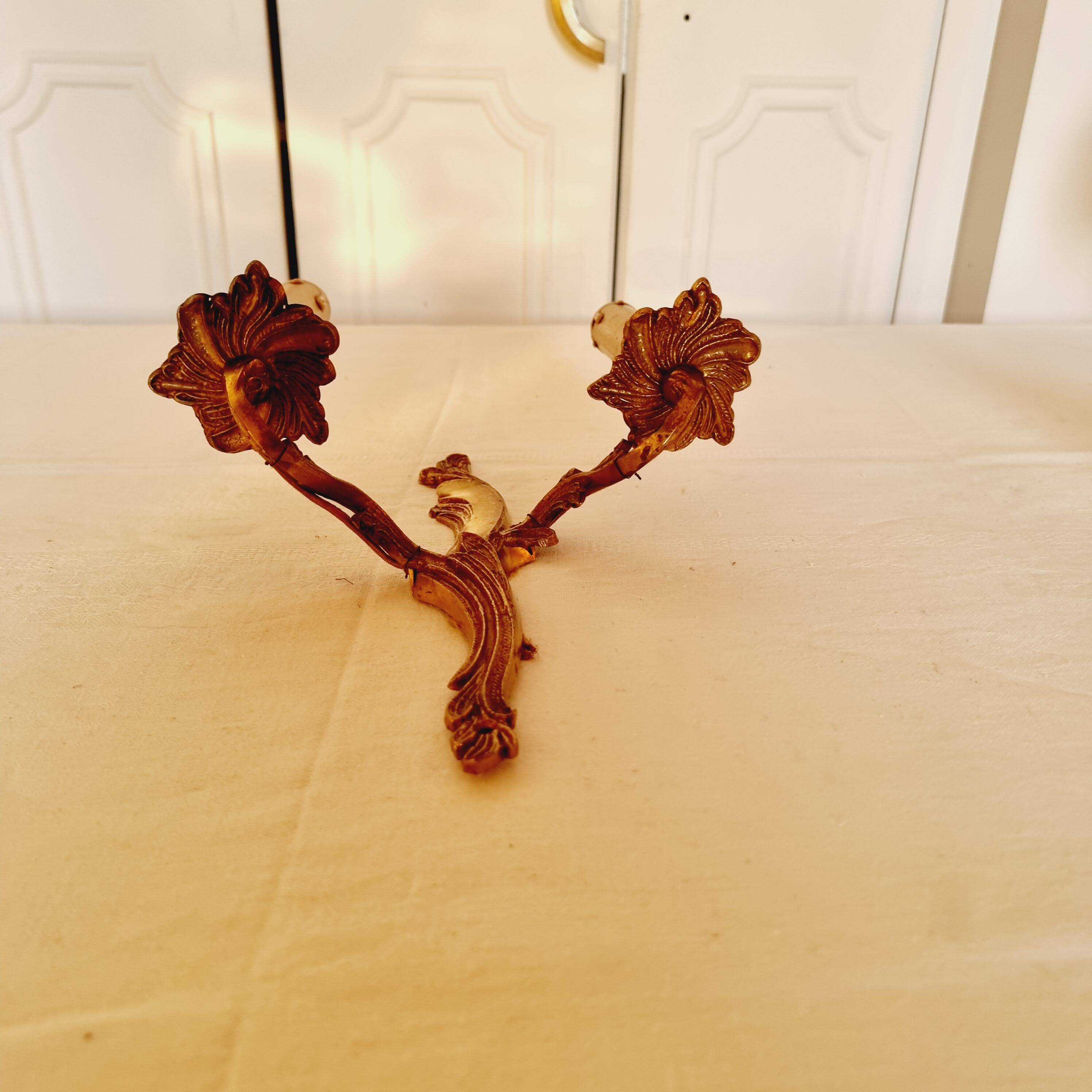 2 french bronze sconces from the beginning of the 20th century in louis xv rocaille style, electrical system