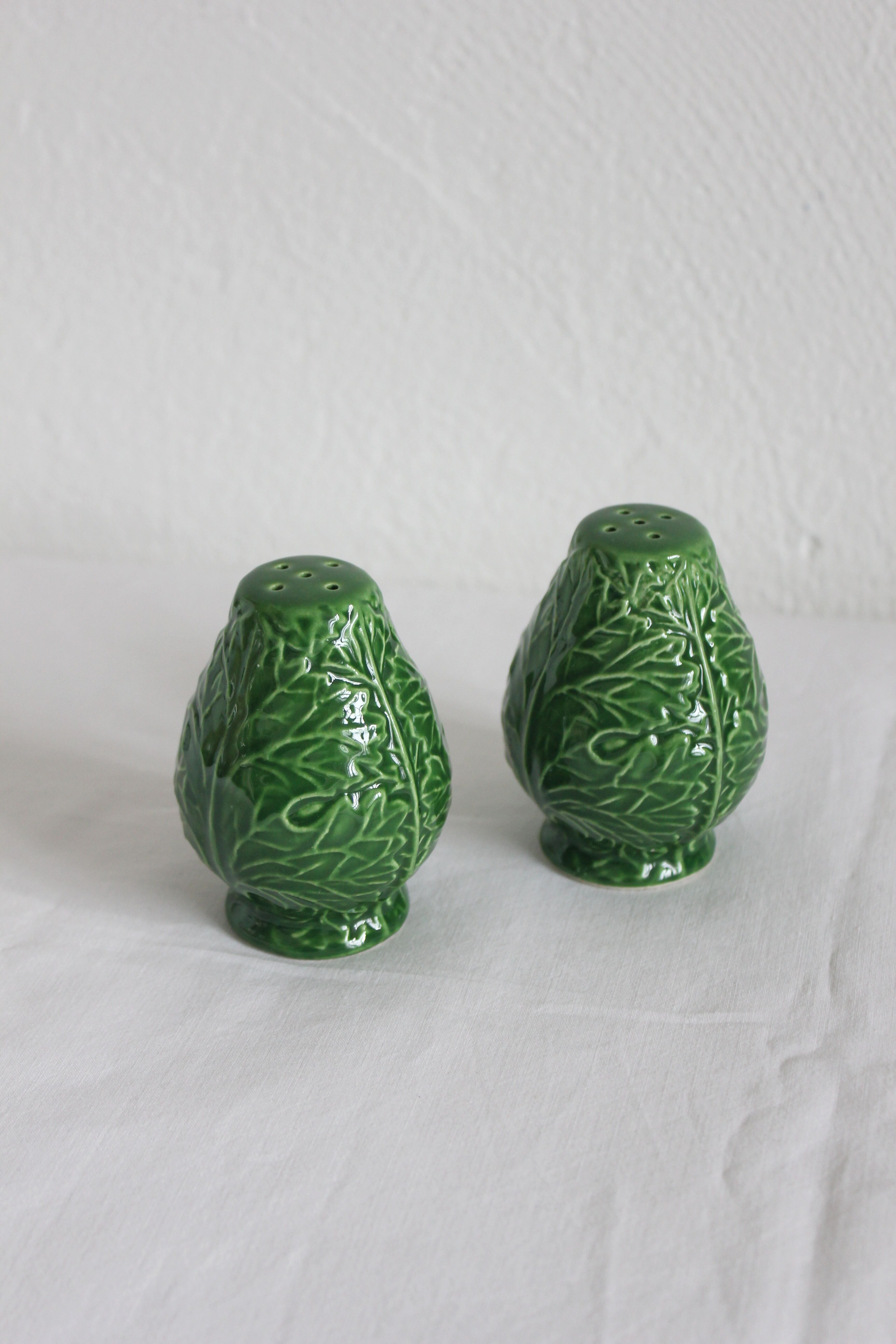 Salt and pepper shaker slurry cabbage leaves