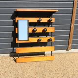 Wall-mounted coat rack with 6 hooks