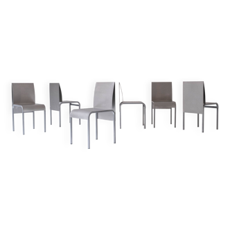 Ensemble de 6 chaises de salle à manger en aluminium cintré, conçues et fabriquées en Belgique vers les années 1980.