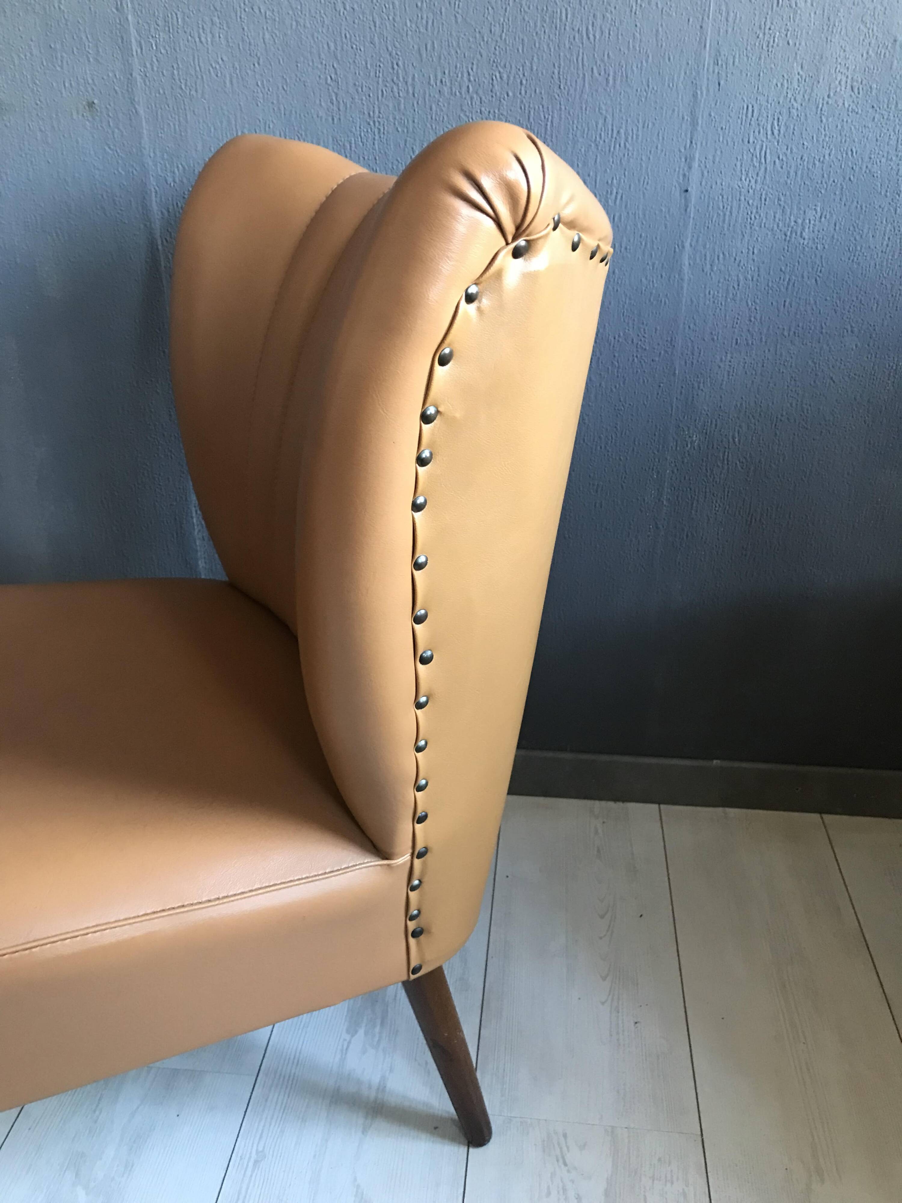 Fauteuil cocktail vintage avec skaï années 1960