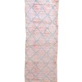Moroccan Boujad rug in pink - 295 x 93 cm