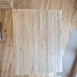 Dining room table for 8/10 people. Oak and metal
