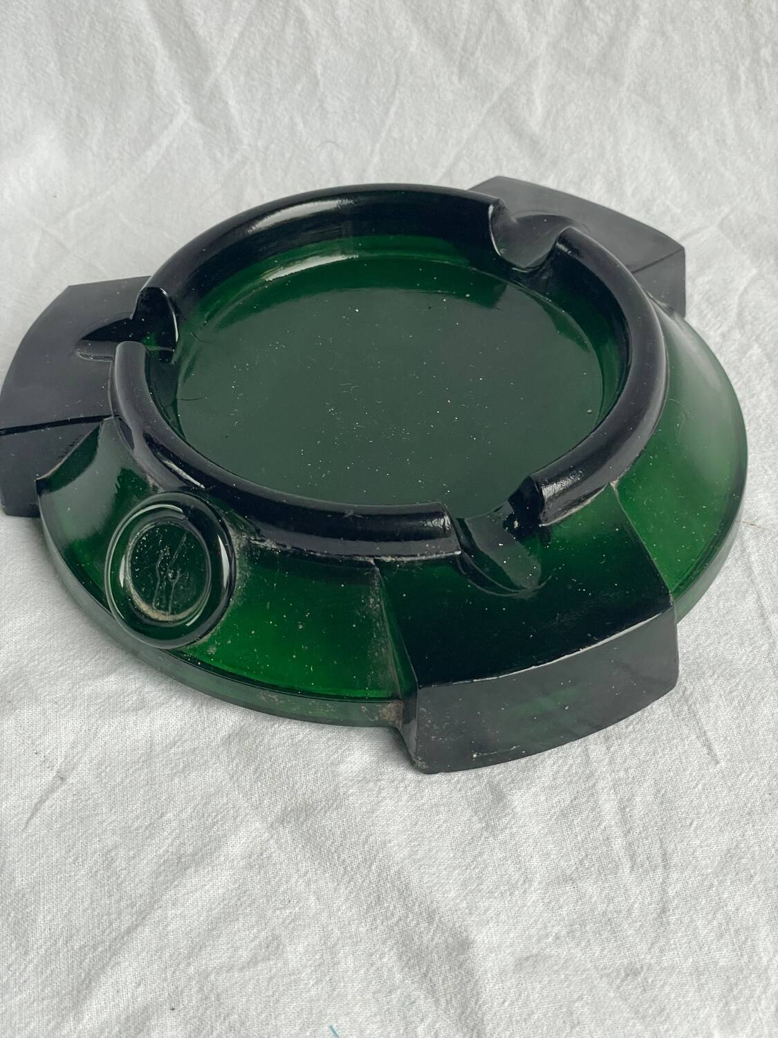 Green glass ashtray 70