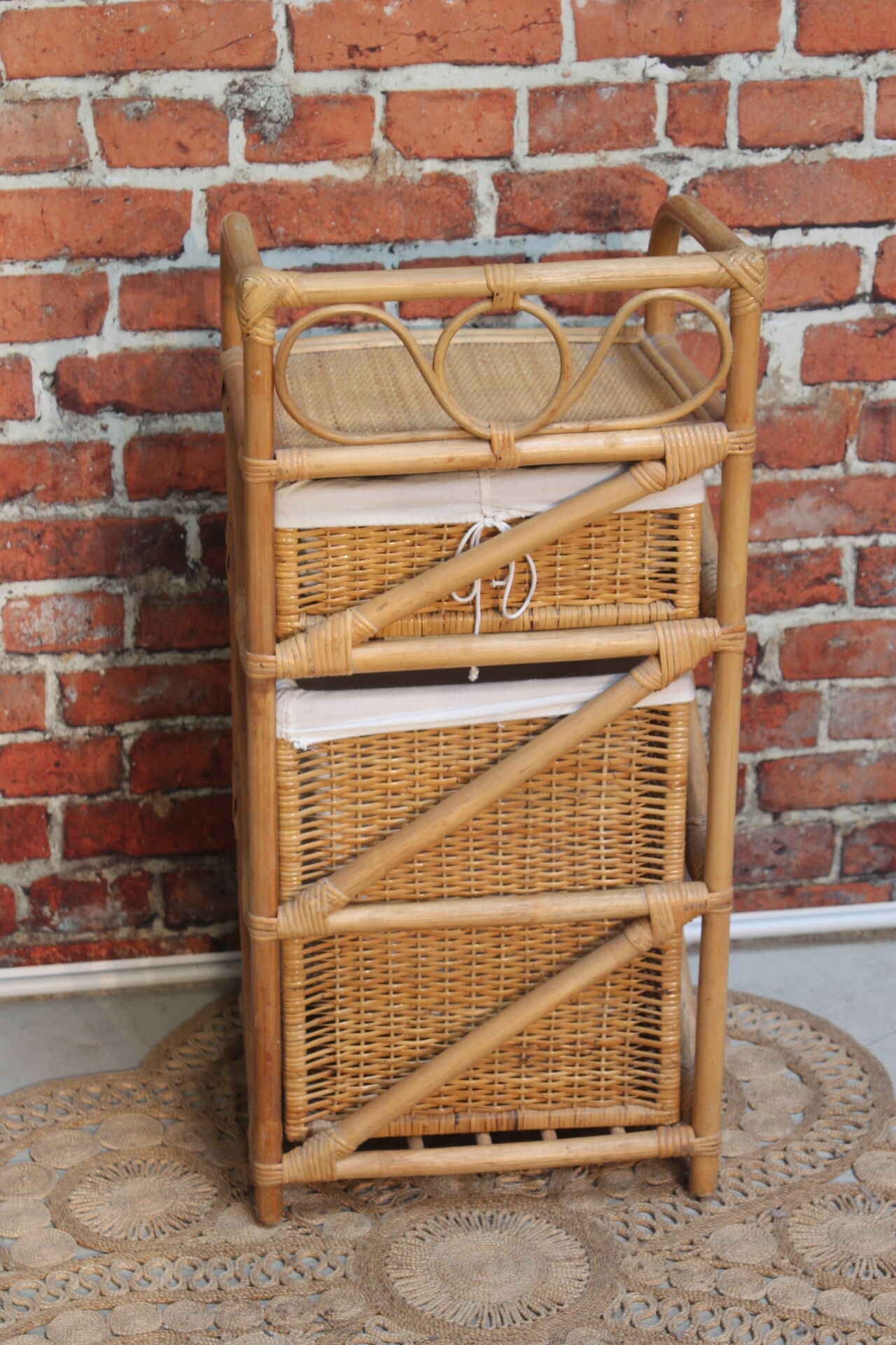 Wicker laundry bin