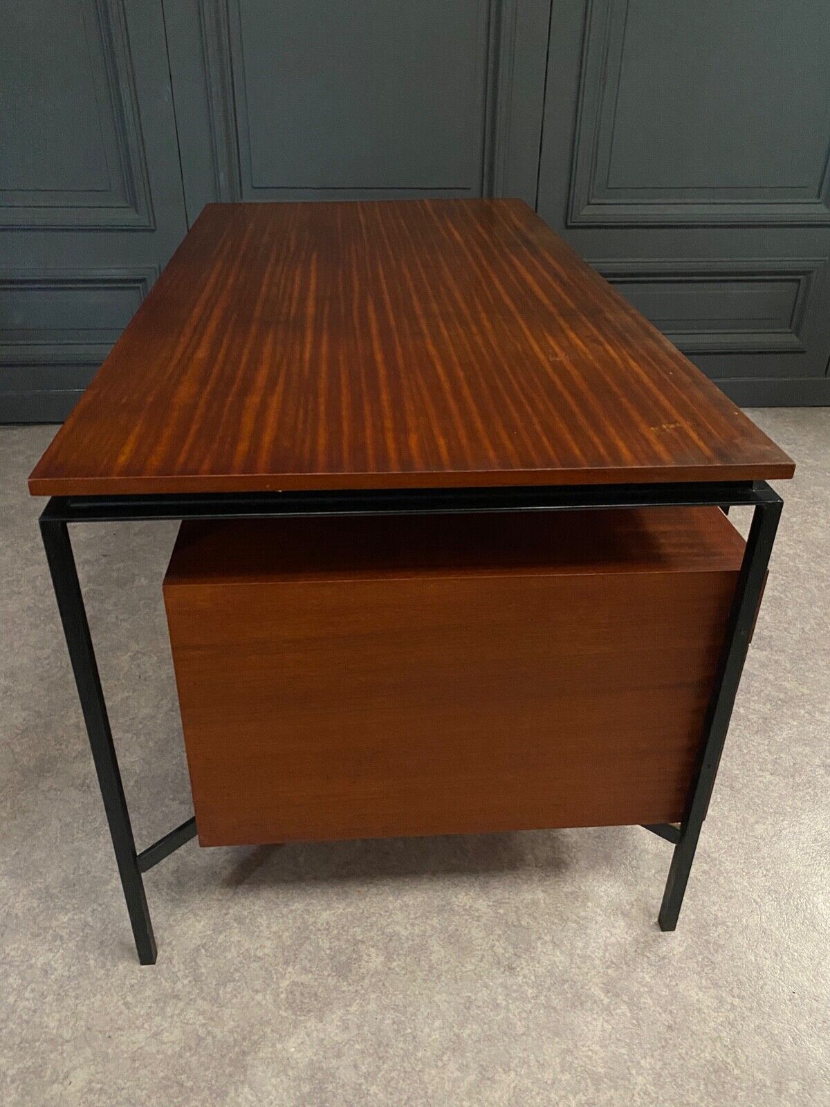 Office cm 172 Pierre Paulin in mahogany and metal circa 1960