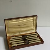 11 vintage knives