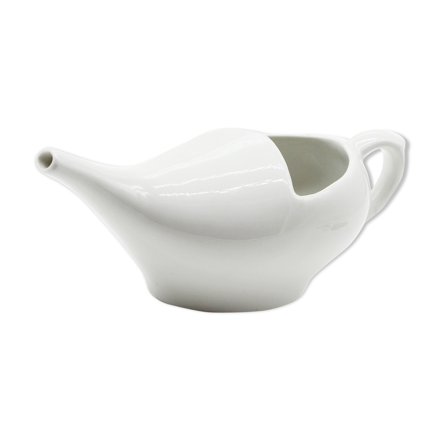 White ceramic saucier