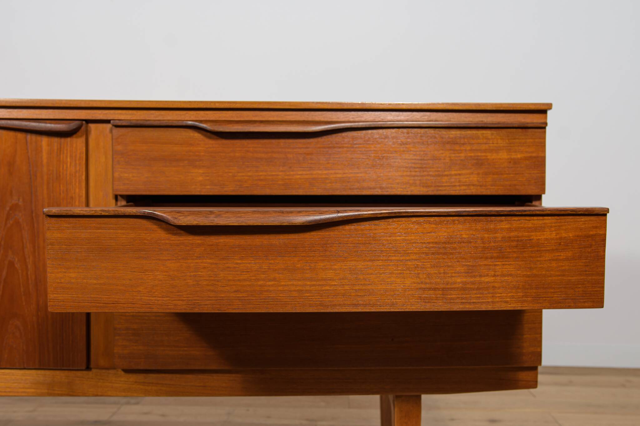 Buffet en teck du milieu du siècle de Beautility, Royaume-Uni, années 1960