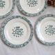 4 assiettes plates terre de fer, motif François Ier, Salins, France