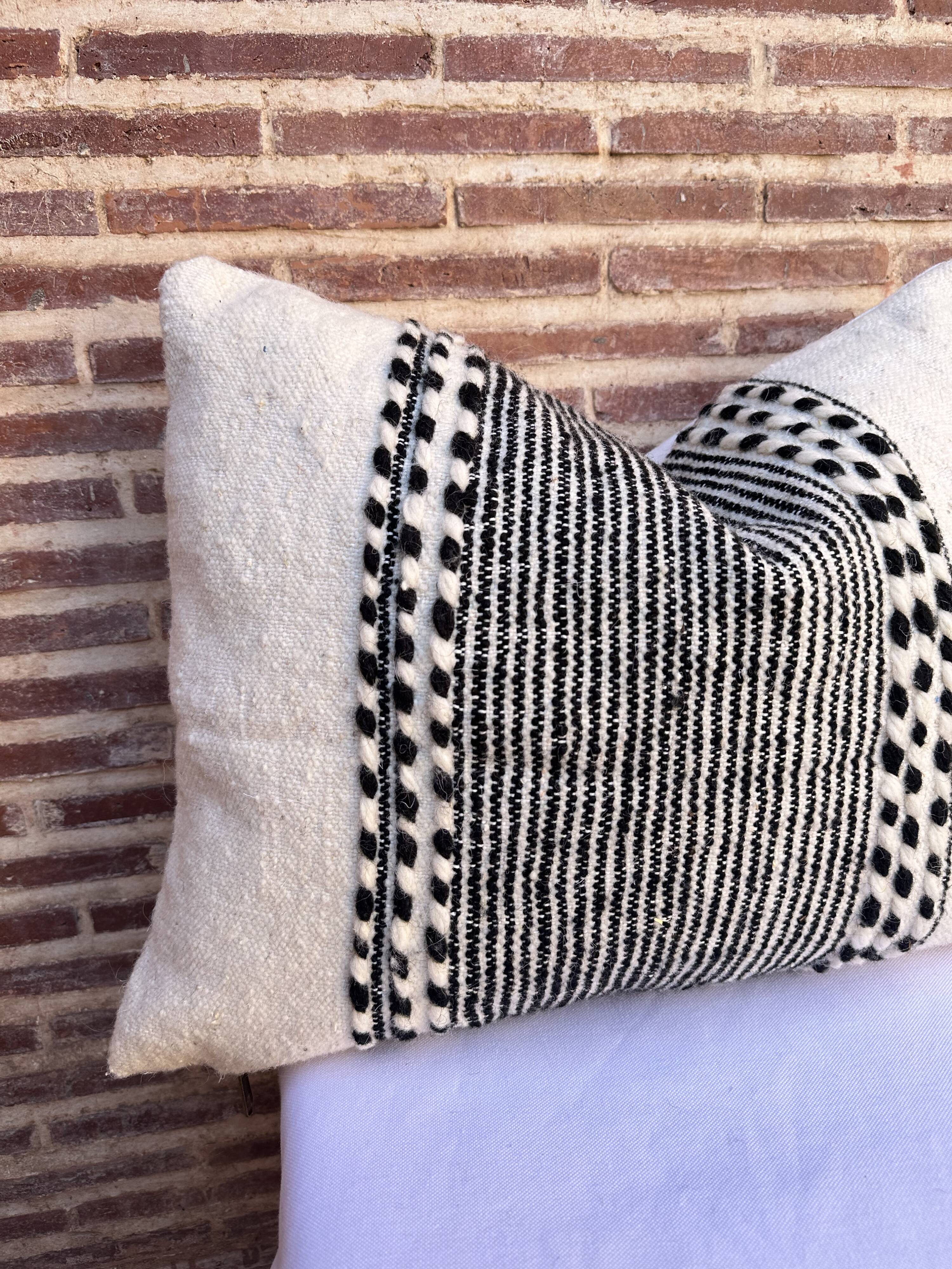 Zanfi rectangular Berber cushion cover - Handmade - 100% wool