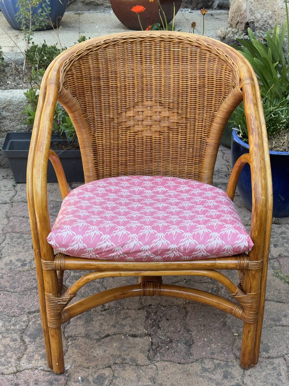 Vintage woven rattan armchair – bohemian charm – vintage – 70s – 80s