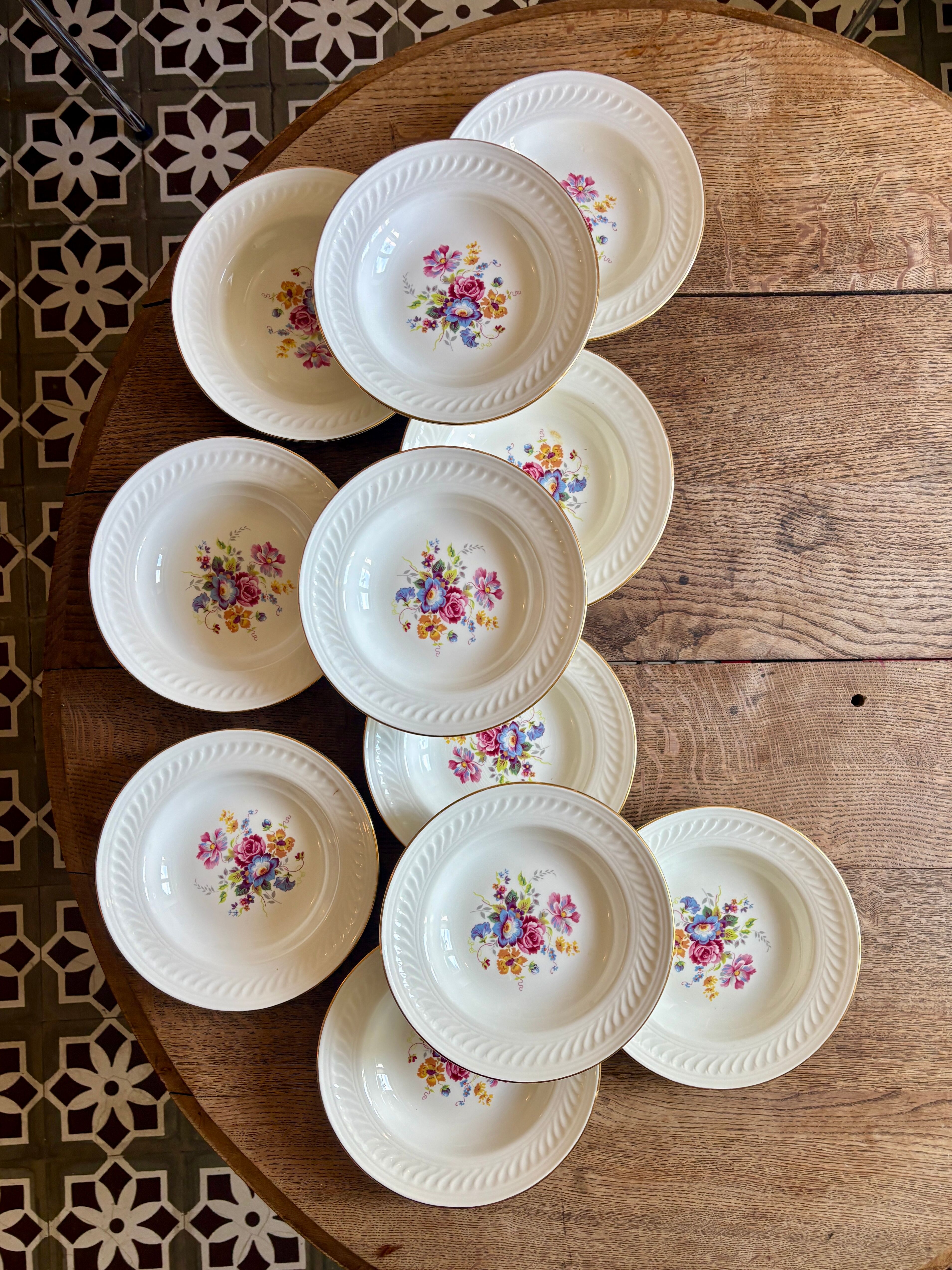 Set of 11 vintage deep plates - Fleurette pattern by Gien