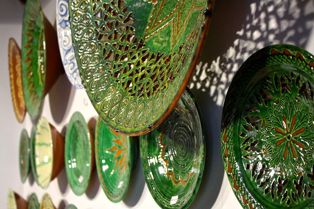 Tito Ubeda Pottery decorative plate