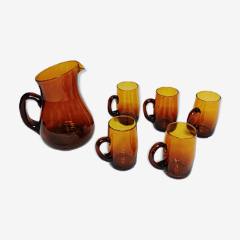 Amber glass decanter and its 5 glasses