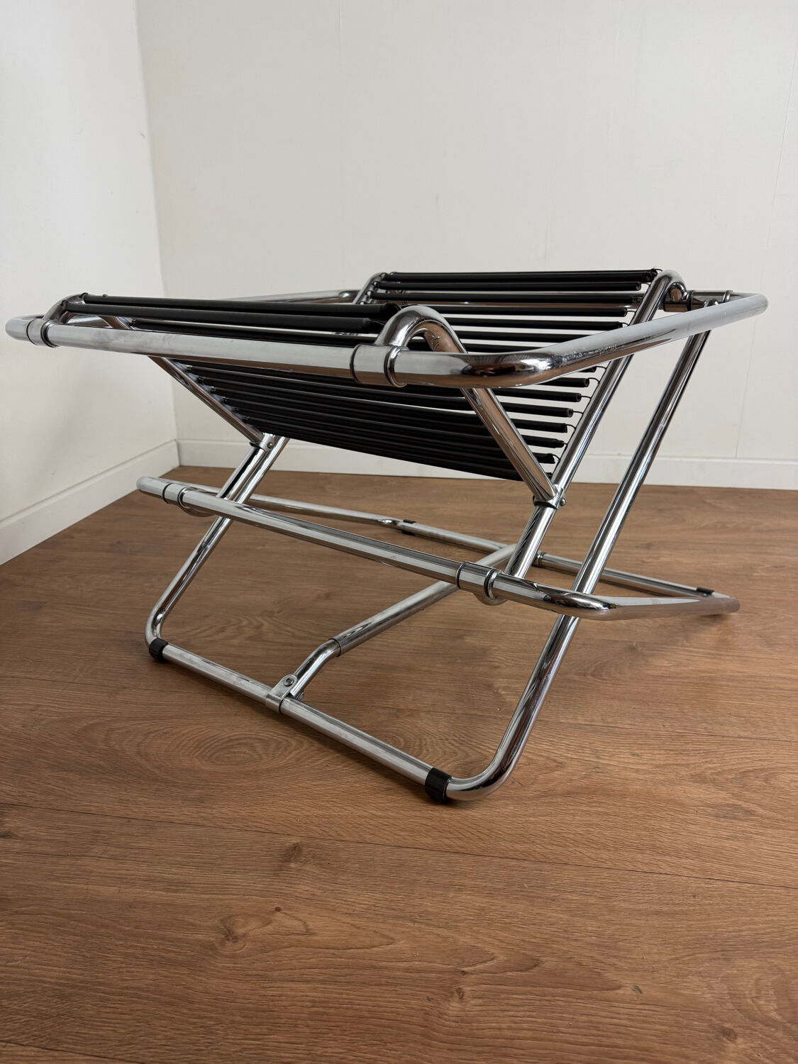 Rocking chair attributed to Ron Arad – Italy, 1980s