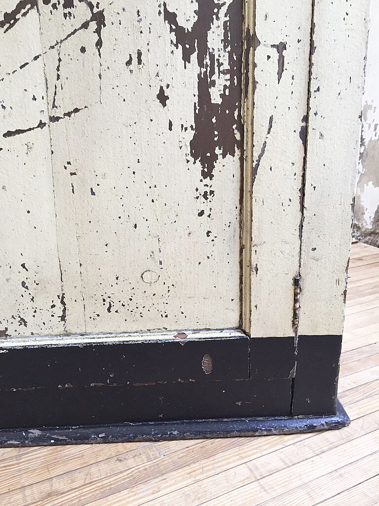 Patinated workshop furniture