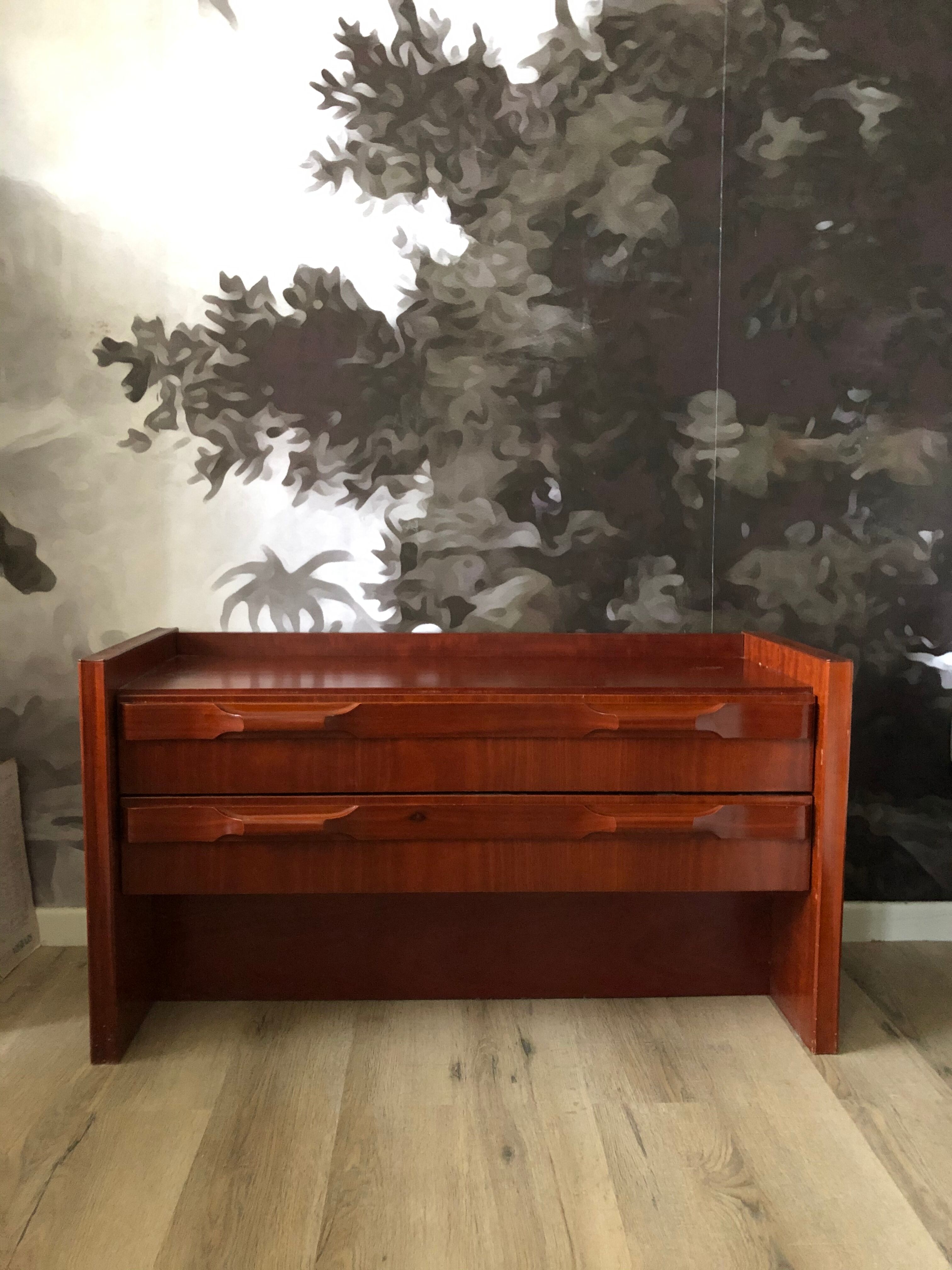 Dresser of the 70s