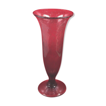 Vase cornet signé