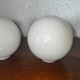Globe en opaline
