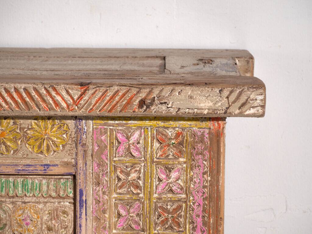 Polychrome carved antique buffet in pine – Xinjiang, circa 1900