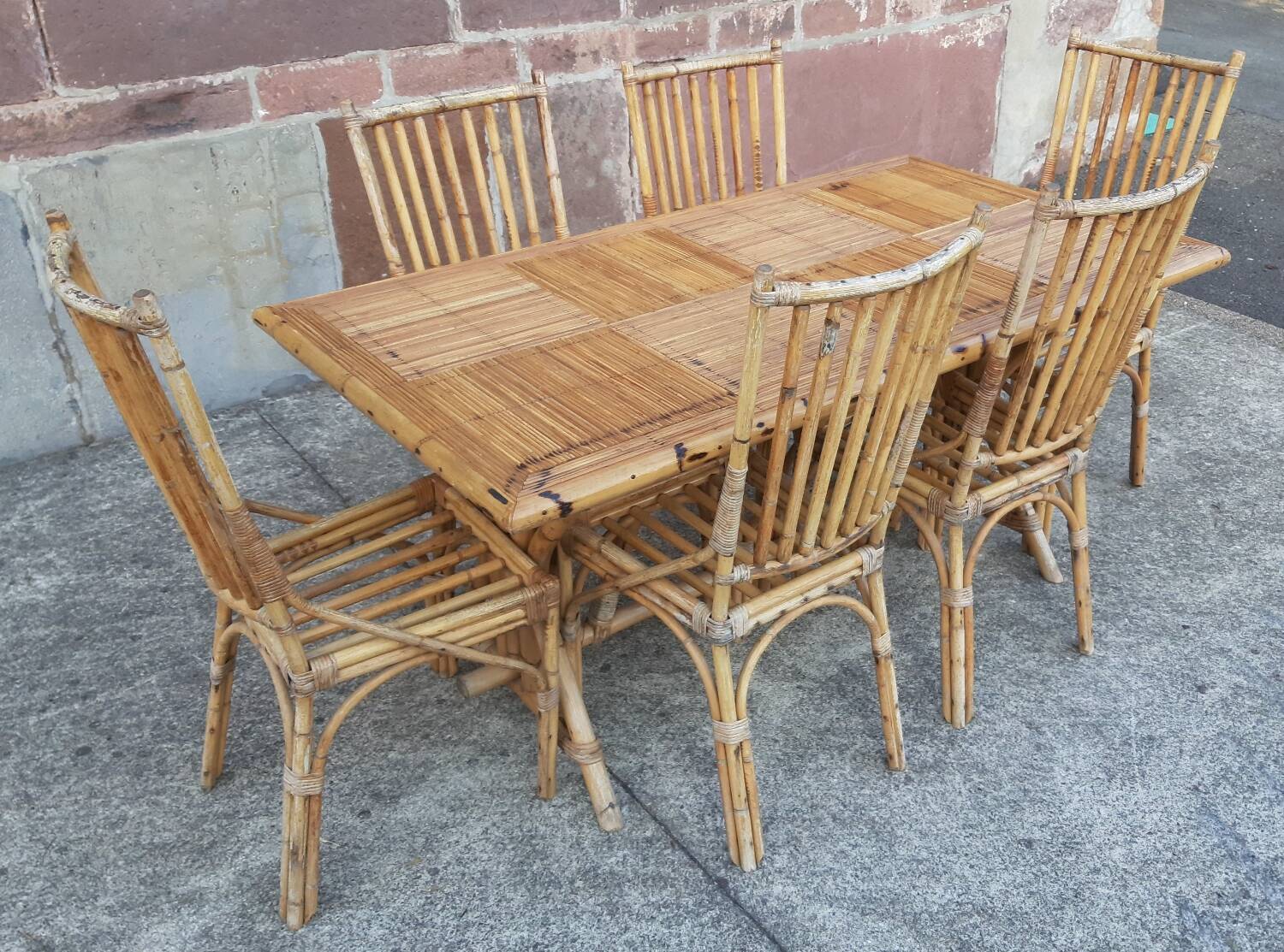 Table and 6 chairs made of bamboo and rattan