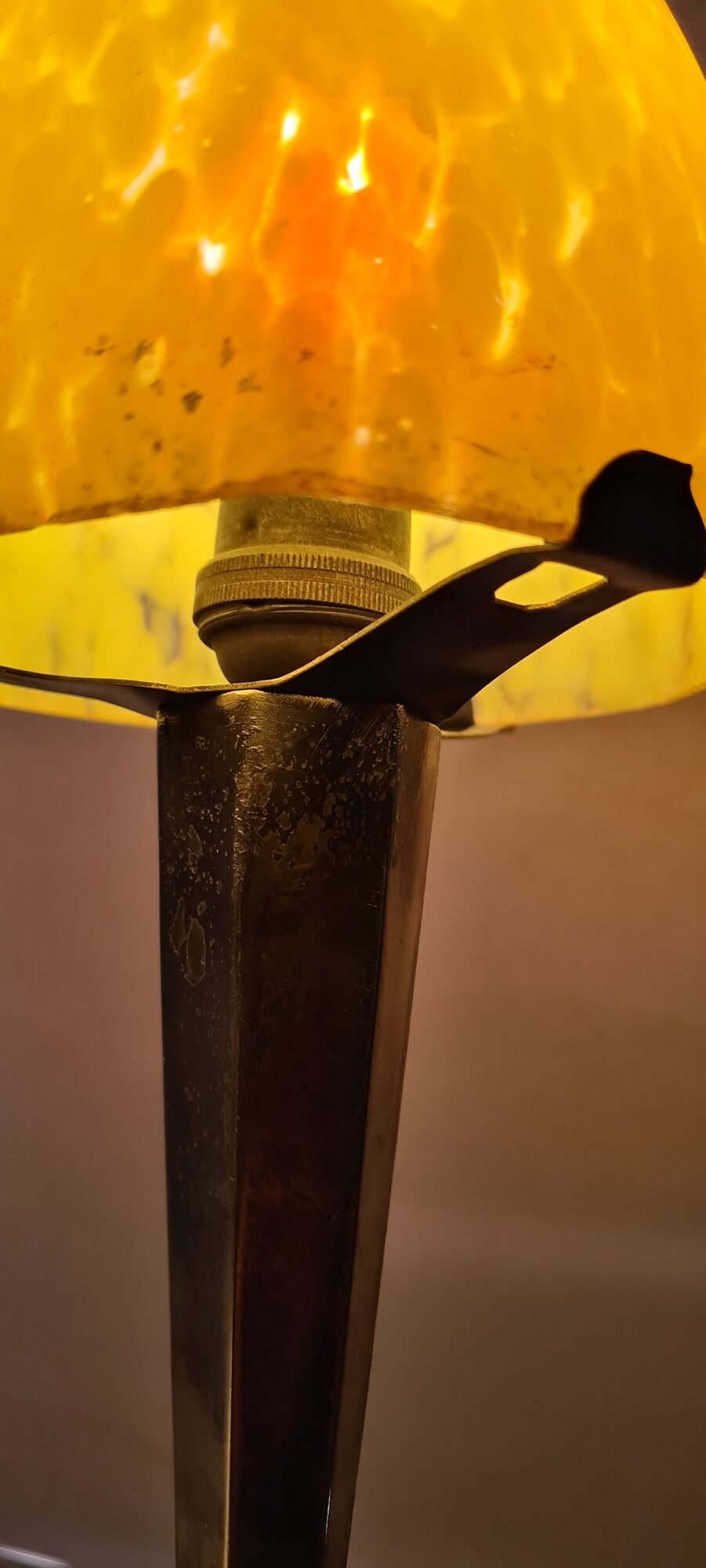 Art Deco lamp, with pretty yellow tulip in glass paste
