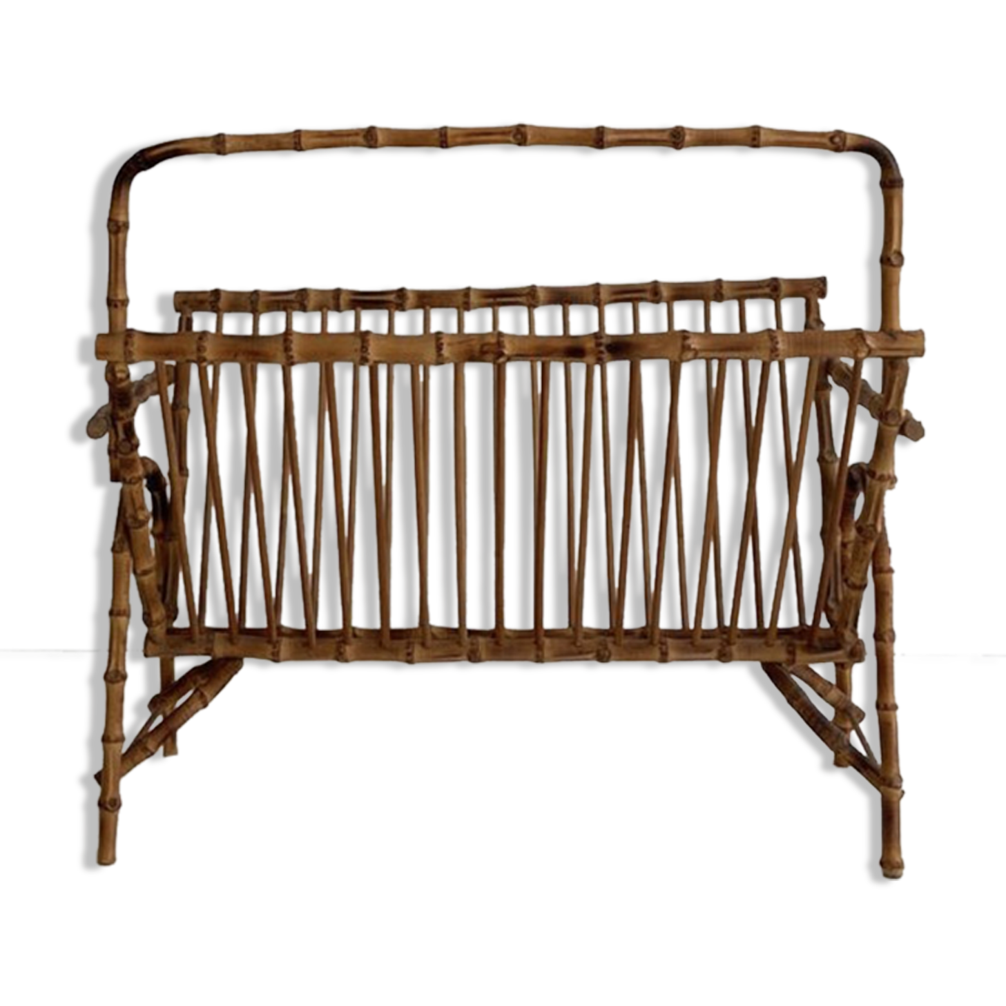 Porte-revues en rotin façon faux-bamboo