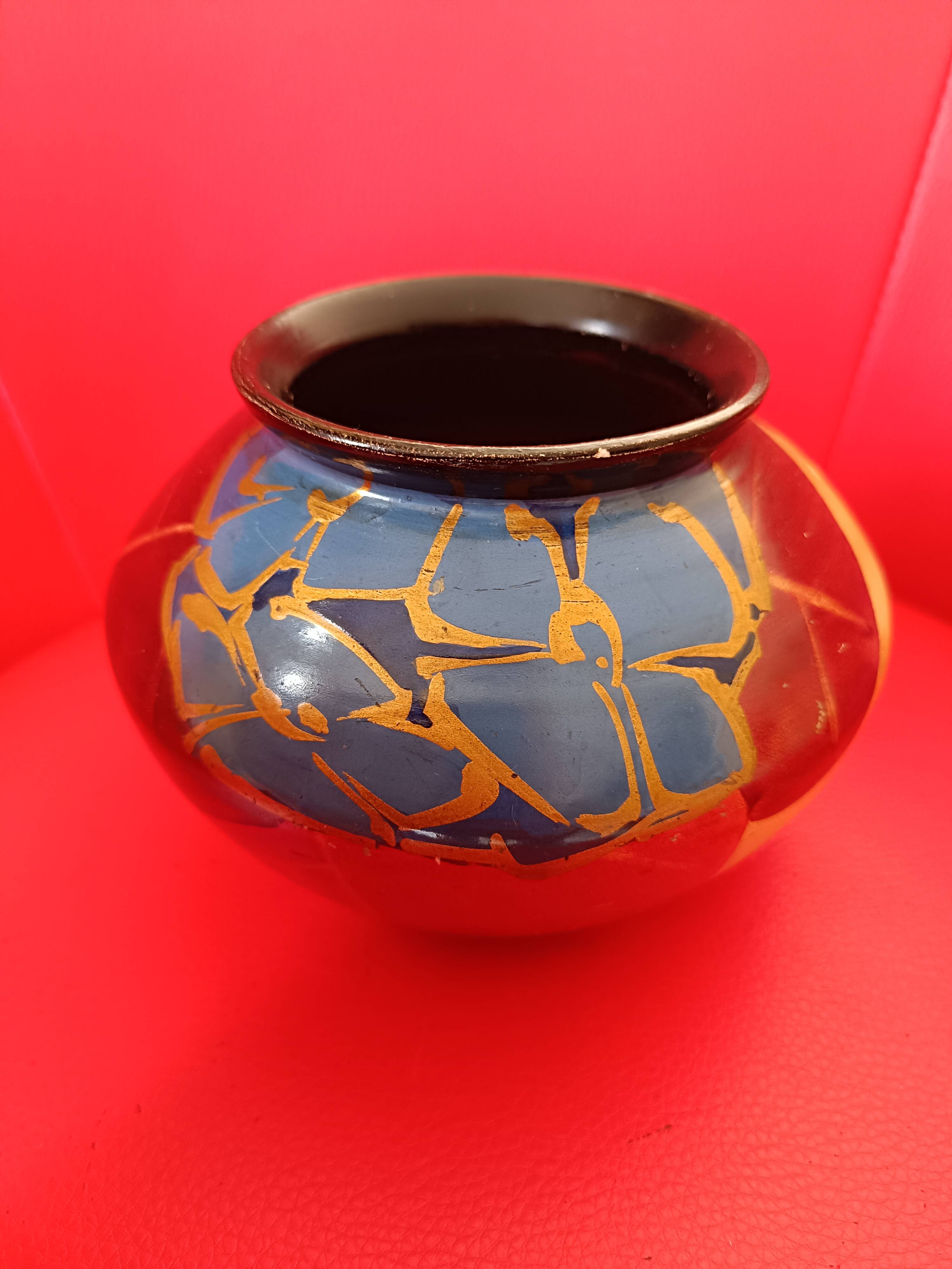 Vallauris ball vase. Signed LG