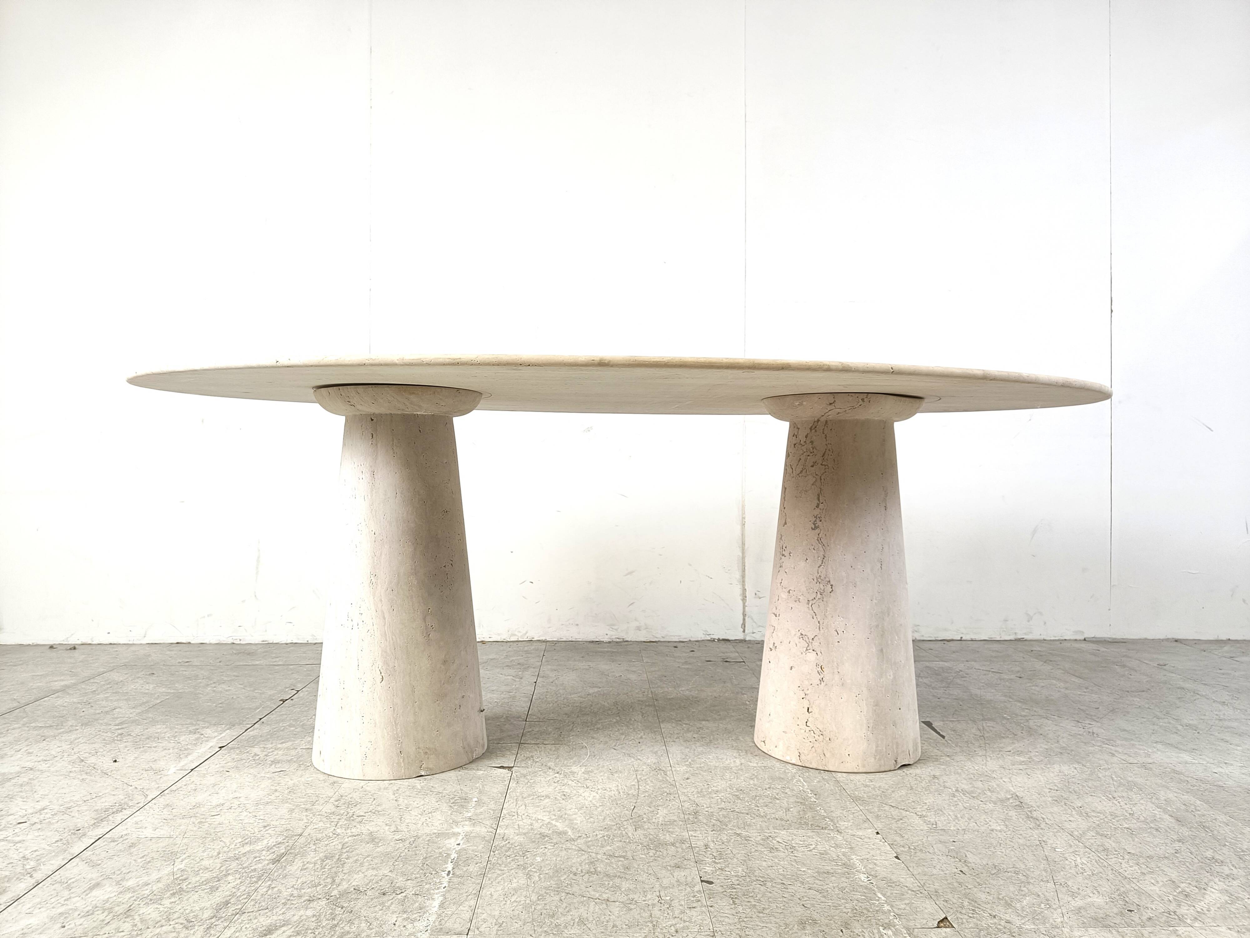 Table à manger ovale vintage en travertin, 1970