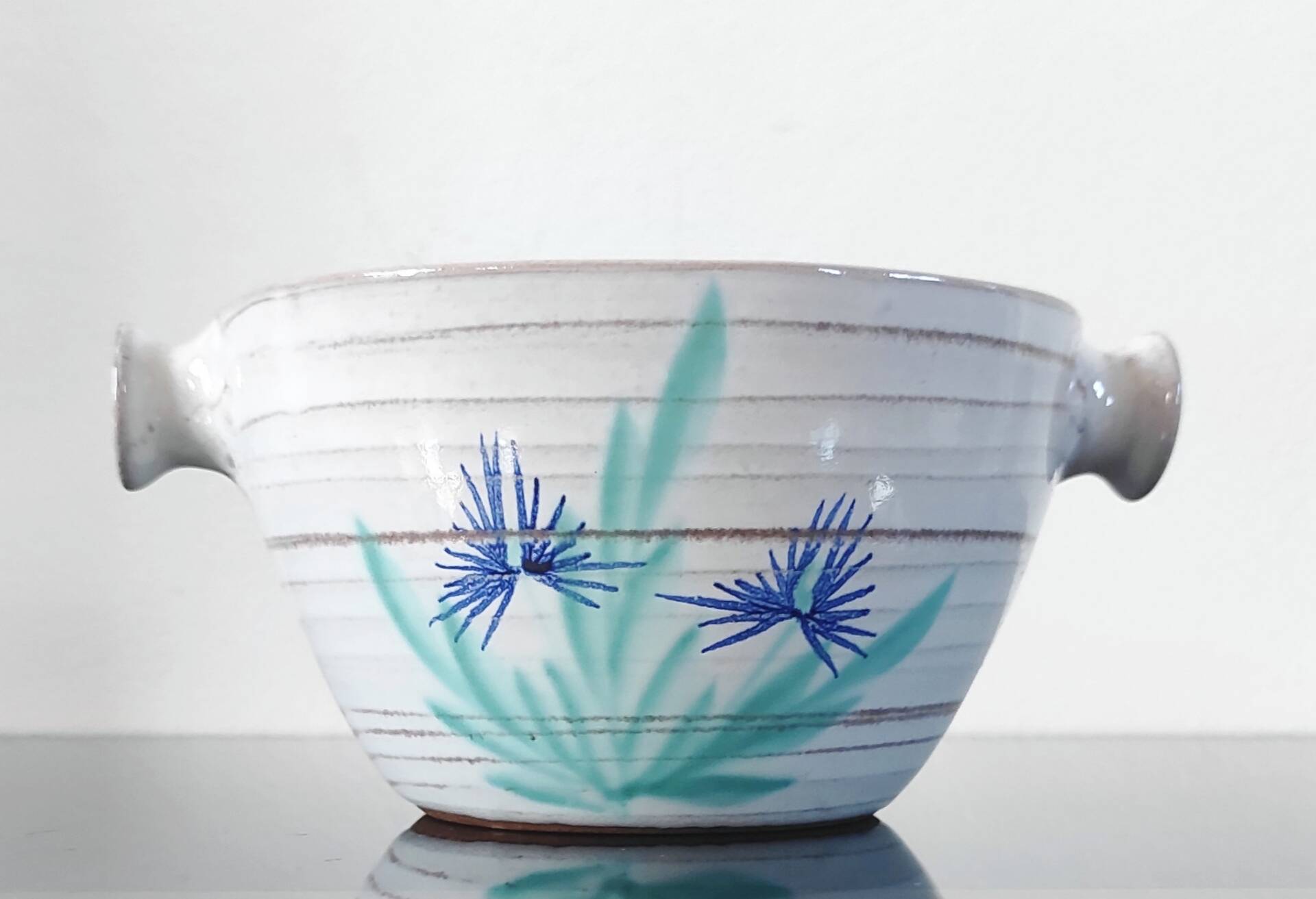 Earthenware bowl with handles in handmade ceramic