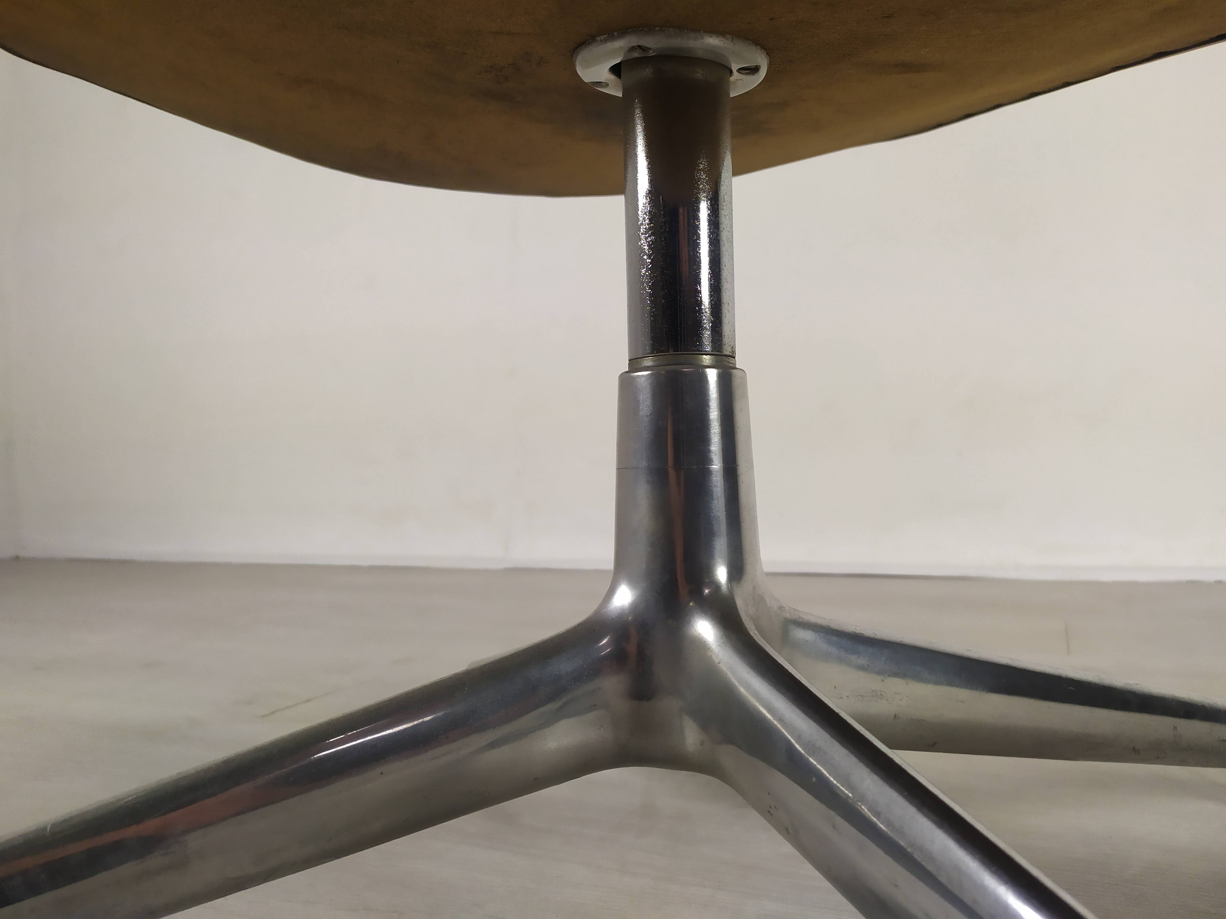 Eames leather lobby chair