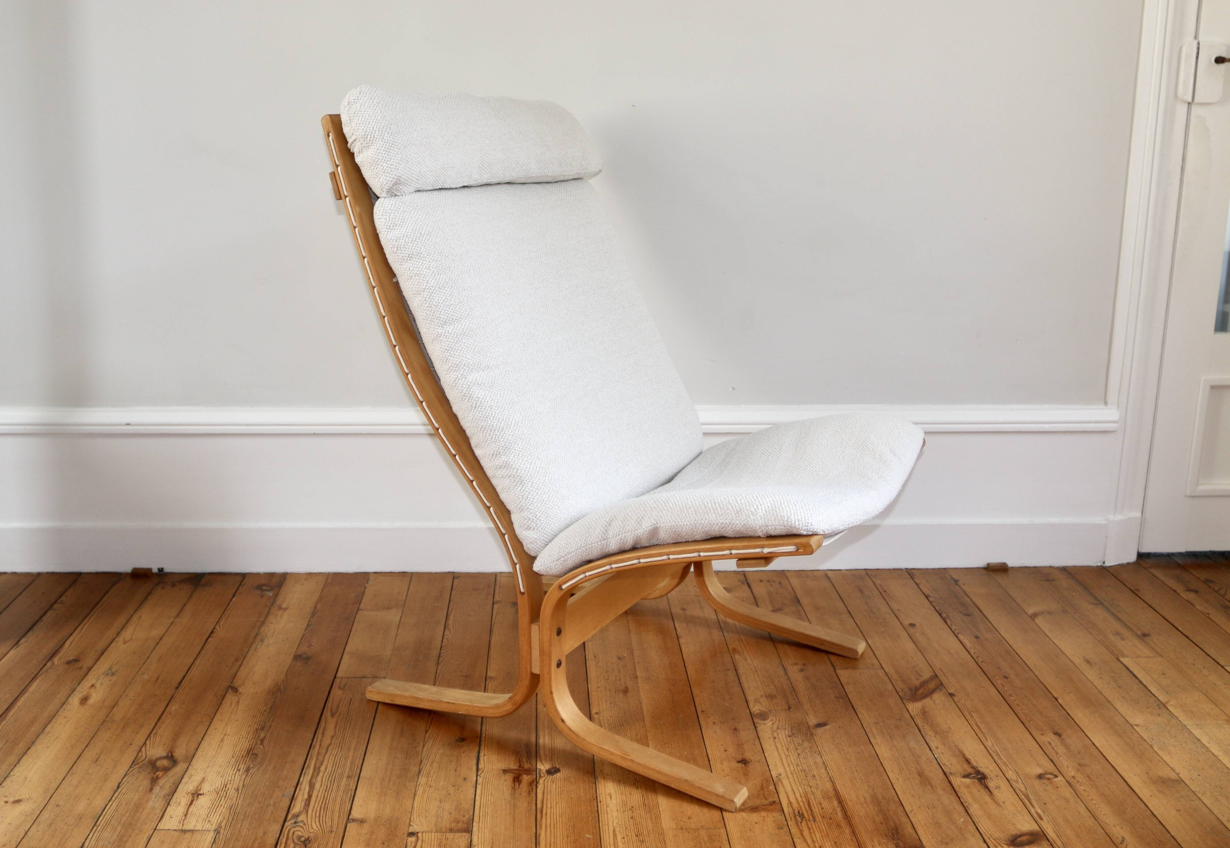 Vintage Scandinavian lounge chair and ottoman Relling model Siesta 1960