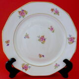 Suite of eighteen plates (18) of flat table in Limoges porcelain with floral decoration