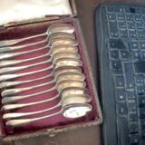 Box of 12 old silver spoons, 18gr 19th century