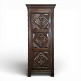 Brutalist bonnetière in the spirit of Dudouyt.