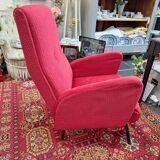 Vintage armchair in red fabric