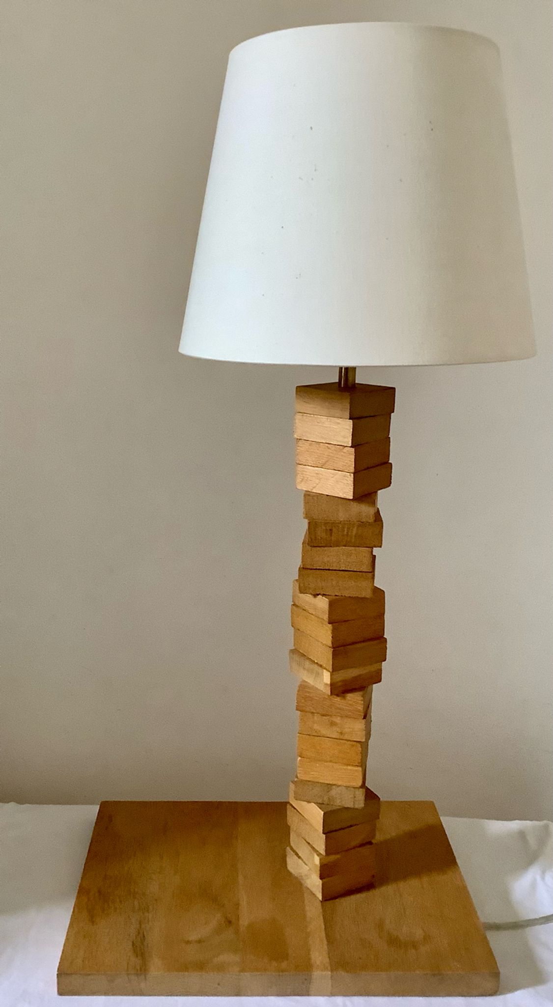 Pied de lampe en bois