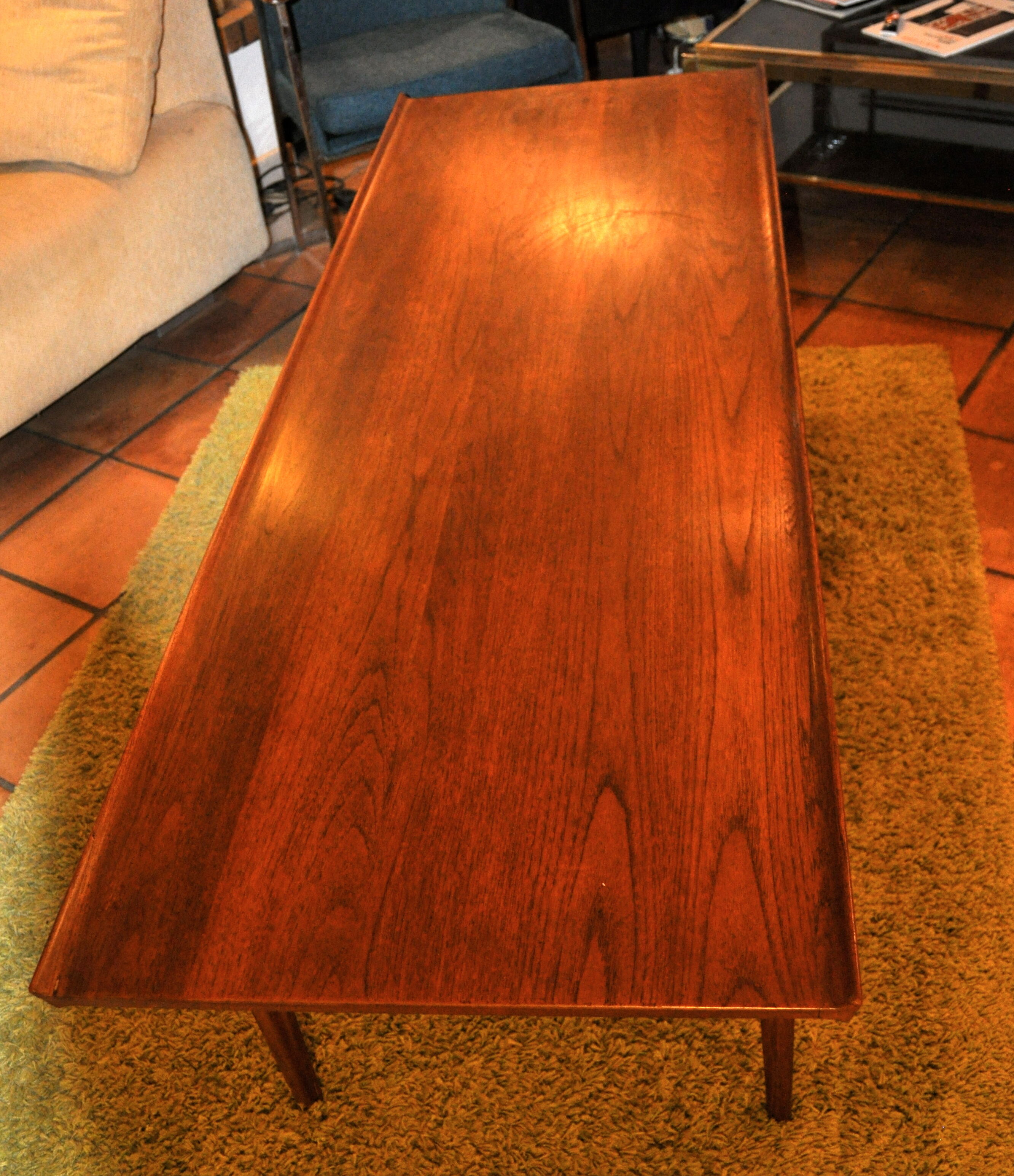 Table low Finn Juhl for France and its
